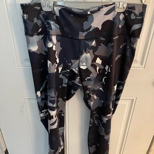 Old Navy Active Blue & Grey Camo Workout Leggings size XXL